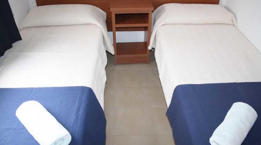 Residencia Sant Jordi Llanca Hostel ภายนอก รูปภาพ